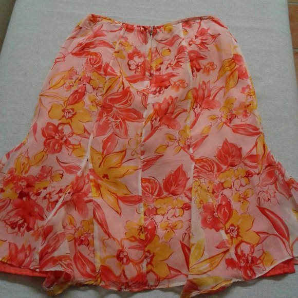 LA RUE 39  PETITE Women  SILK  Skirt 6P - Picture 8 of 8